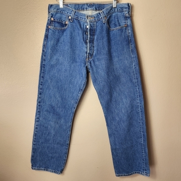 Levis Mens Vintage 90s 501 Button Fly Medium Wash Straight Leg Jeans-Size 36x30 - Picture 1 of 11
